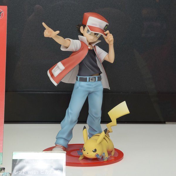 pokemon-red-with-pikachu-figure-1