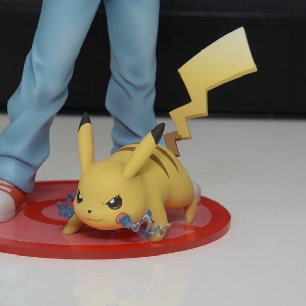 pokemon-red-with-pikachu-figure-3
