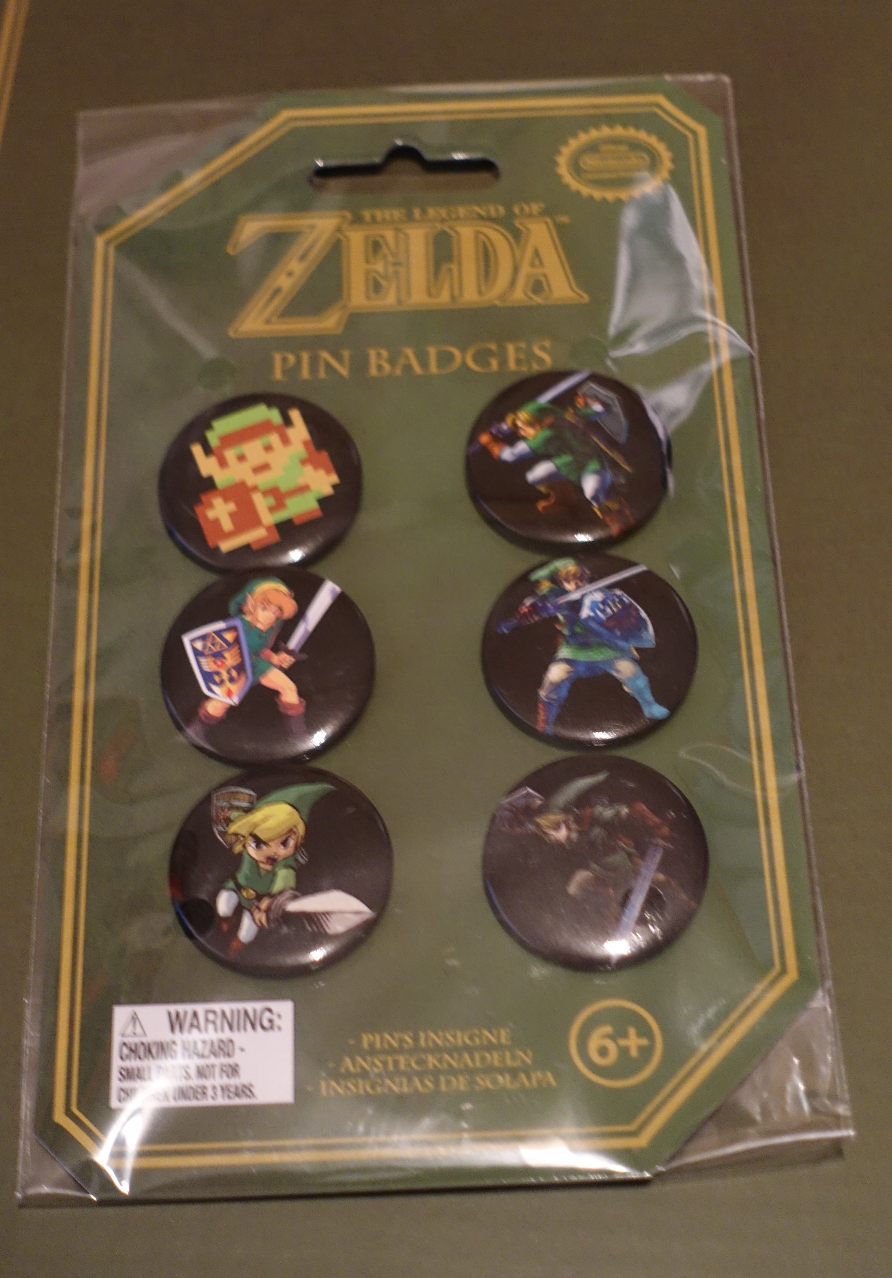 the-legend-of-zelda-mystery-box-pin-badges