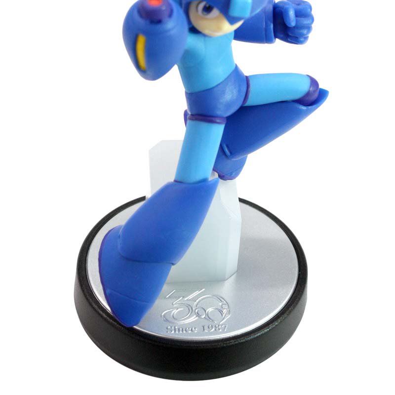 Mega Man 11 amiibo Photo 2