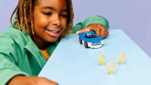 Everybody's Super LEGO Sonic Racing lego_sonic_speedster_lightning_lifestyle_photo